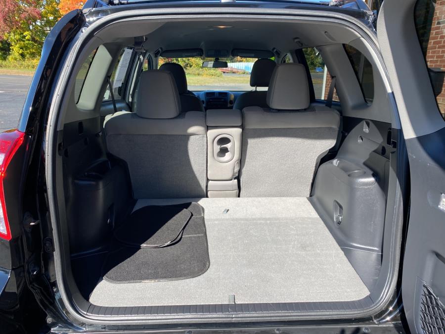Used Toyota RAV4 4WD 4dr I4 (Natl) 2012 | Newfield Auto Sales. Middletown, Connecticut Used Toyota RAV4 4WD 4dr I4 (Natl) 2012 | Newfield Auto Sales. Middletown, Connecticut