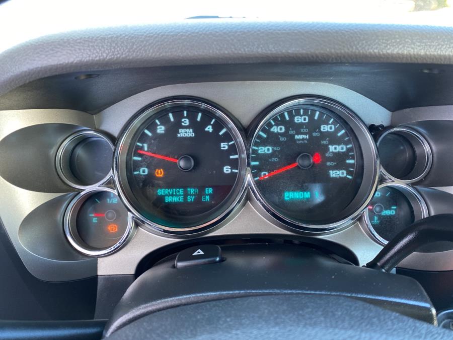 2009 GMC Sierra 2500HD 4WD Reg Cab 133" Work Truck, available for sale in Milford, Connecticut | Dealertown Auto Wholesalers. Milford, Connecticut 2009 GMC Sierra 2500HD 4WD Reg Cab 133" Work Truck, available for sale in Milford, Connecticut | Dealertown Auto Wholesalers. Milford, Connecticut