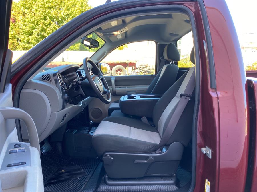 2009 GMC Sierra 2500HD 4WD Reg Cab 133" Work Truck, available for sale in Milford, Connecticut | Dealertown Auto Wholesalers. Milford, Connecticut 2009 GMC Sierra 2500HD 4WD Reg Cab 133" Work Truck, available for sale in Milford, Connecticut | Dealertown Auto Wholesalers. Milford, Connecticut