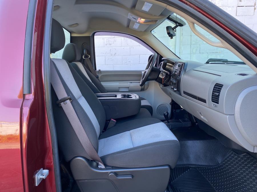 2009 GMC Sierra 2500HD 4WD Reg Cab 133" Work Truck, available for sale in Milford, Connecticut | Dealertown Auto Wholesalers. Milford, Connecticut 2009 GMC Sierra 2500HD 4WD Reg Cab 133" Work Truck, available for sale in Milford, Connecticut | Dealertown Auto Wholesalers. Milford, Connecticut