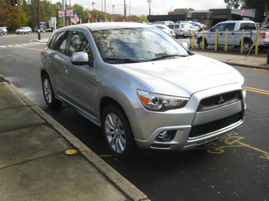 2011 Mitsubishi Outlander Sport SE photo