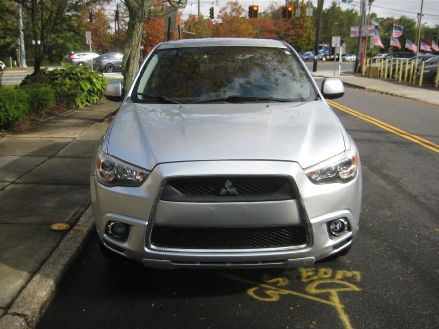 2011 Mitsubishi Outlander Sport SE photo