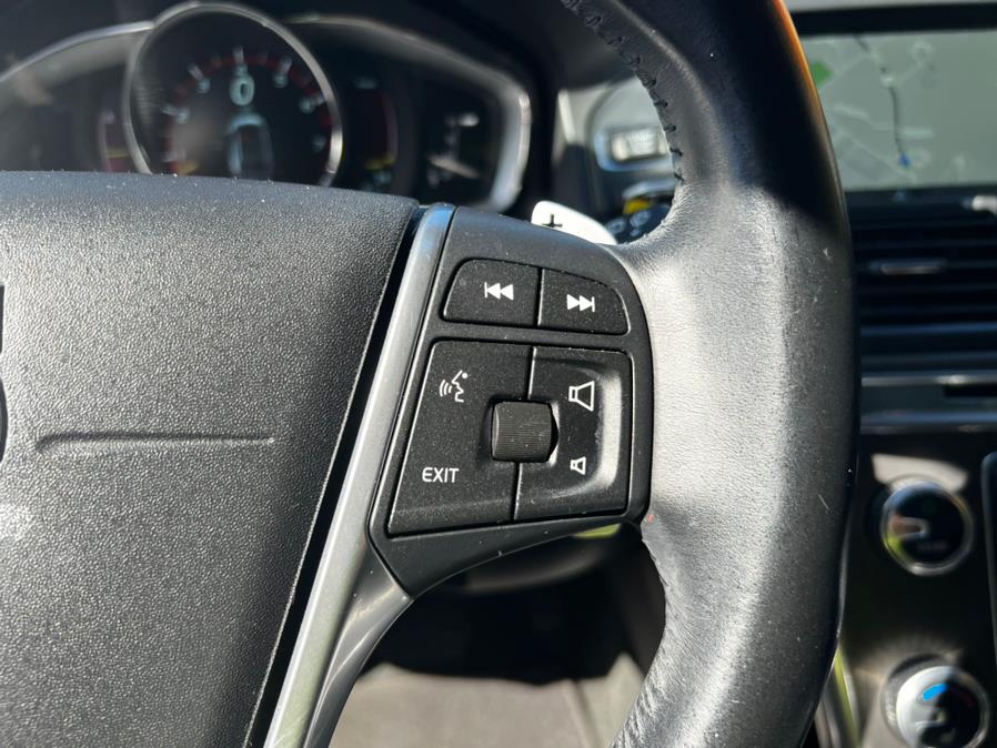 Used Volvo XC60 2015.5 AWD 4dr T6 2015 | Lava Motors 2 Inc. Canton, Connecticut Used Volvo XC60 2015.5 AWD 4dr T6 2015 | Lava Motors 2 Inc. Canton, Connecticut