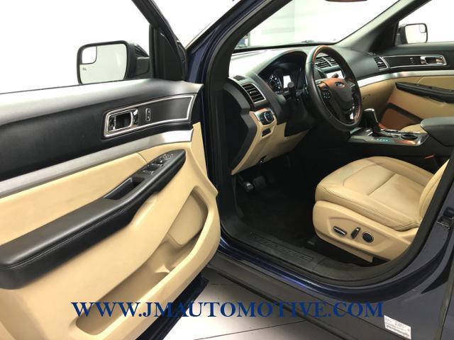 2016 Ford Explorer FWD 4dr XLT, available for sale in Naugatuck, Connecticut | J&M Automotive Sls&Svc LLC. Naugatuck, Connecticut 2016 Ford Explorer FWD 4dr XLT, available for sale in Naugatuck, Connecticut | J&M Automotive Sls&Svc LLC. Naugatuck, Connecticut