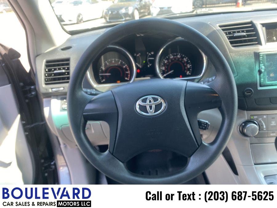 2012 Toyota Highlander Sport Utility 4D, available for sale in New Haven, Connecticut | Boulevard Motors LLC. New Haven, Connecticut 2012 Toyota Highlander Sport Utility 4D, available for sale in New Haven, Connecticut | Boulevard Motors LLC. New Haven, Connecticut