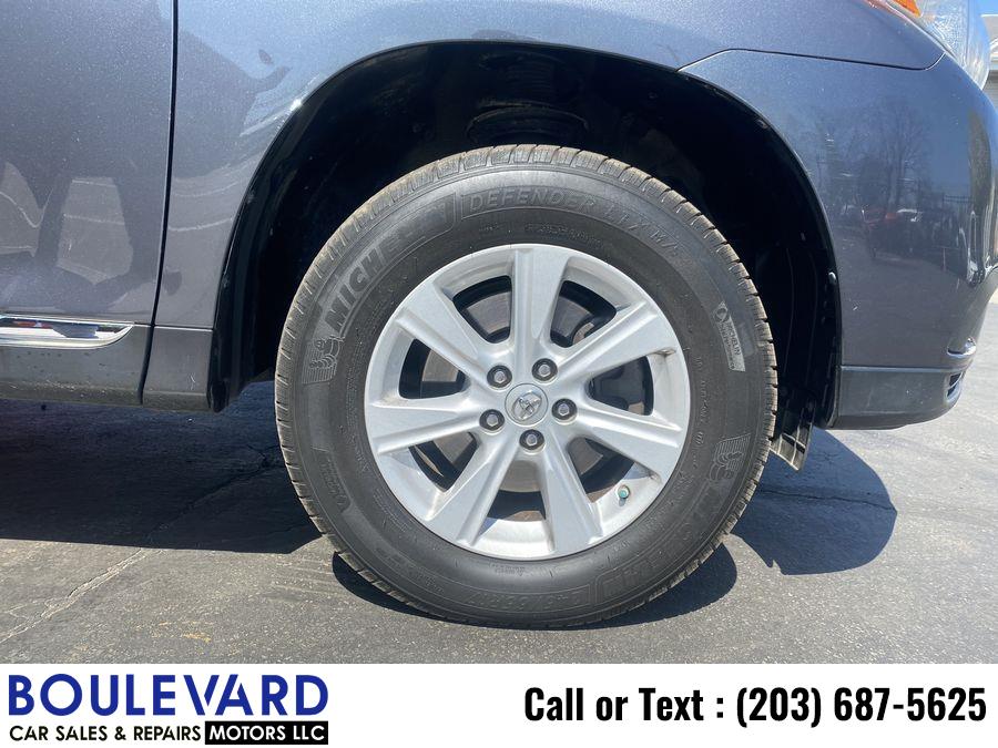 2012 Toyota Highlander Sport Utility 4D, available for sale in New Haven, Connecticut | Boulevard Motors LLC. New Haven, Connecticut 2012 Toyota Highlander Sport Utility 4D, available for sale in New Haven, Connecticut | Boulevard Motors LLC. New Haven, Connecticut