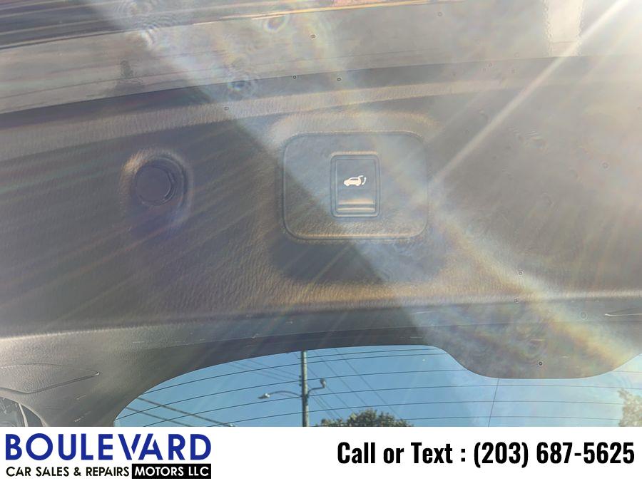 2017 Infiniti Qx60 3.5 Sport Utility 4D, available for sale in New Haven, Connecticut | Boulevard Motors LLC. New Haven, Connecticut 2017 Infiniti Qx60 3.5 Sport Utility 4D, available for sale in New Haven, Connecticut | Boulevard Motors LLC. New Haven, Connecticut