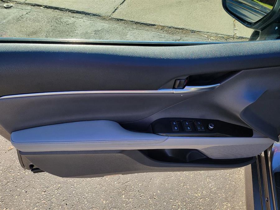 Used Toyota Camry XLE 2020 | Mass Auto Exchange. Framingham, Massachusetts Used Toyota Camry XLE 2020 | Mass Auto Exchange. Framingham, Massachusetts