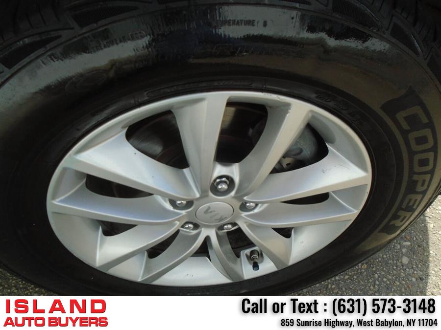 2017 Kia Sorento LX AWD 4dr SUV, available for sale in West Babylon, New York | Island Auto Buyers. West Babylon, New York 2017 Kia Sorento LX AWD 4dr SUV, available for sale in West Babylon, New York | Island Auto Buyers. West Babylon, New York
