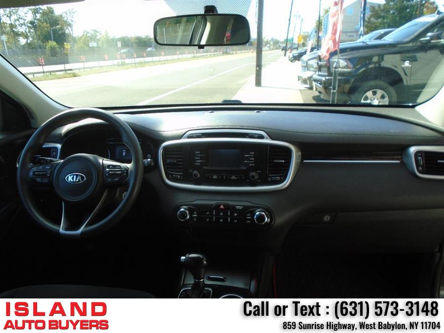 2017 Kia Sorento LX AWD 4dr SUV, available for sale in West Babylon, New York | Island Auto Buyers. West Babylon, New York 2017 Kia Sorento LX AWD 4dr SUV, available for sale in West Babylon, New York | Island Auto Buyers. West Babylon, New York