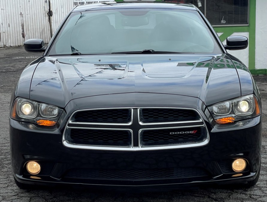2014 Dodge Charger 4dr Sdn RT Plus RWD, available for sale in Corona, California | Green Light Auto. Corona, California 2014 Dodge Charger 4dr Sdn RT Plus RWD, available for sale in Corona, California | Green Light Auto. Corona, California
