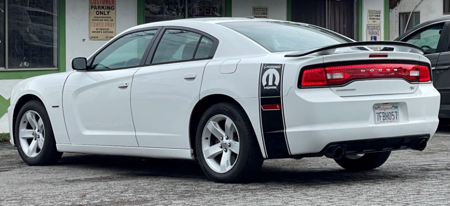 Used Dodge Charger 4dr Sdn RT Plus RWD 2014 | Green Light Auto. Corona, California Used Dodge Charger 4dr Sdn RT Plus RWD 2014 | Green Light Auto. Corona, California