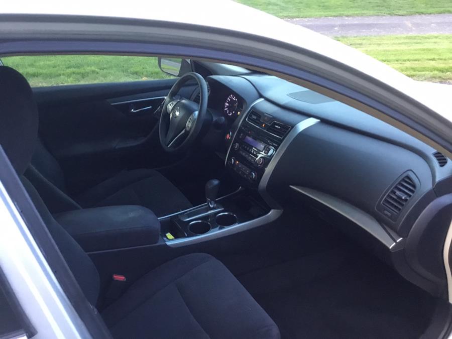 2013 Nissan Altima 4dr Sdn I4 2.5 SL, available for sale in Manchester, Connecticut | Liberty Motors. Manchester, Connecticut 2013 Nissan Altima 4dr Sdn I4 2.5 SL, available for sale in Manchester, Connecticut | Liberty Motors. Manchester, Connecticut