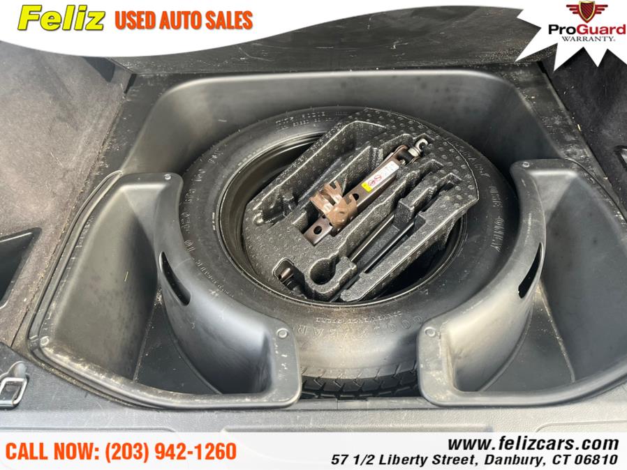 2012 Jeep Grand Cherokee 4WD 4dr Laredo, available for sale in Danbury, Connecticut | Feliz Used Auto Sales. Danbury, Connecticut 2012 Jeep Grand Cherokee 4WD 4dr Laredo, available for sale in Danbury, Connecticut | Feliz Used Auto Sales. Danbury, Connecticut
