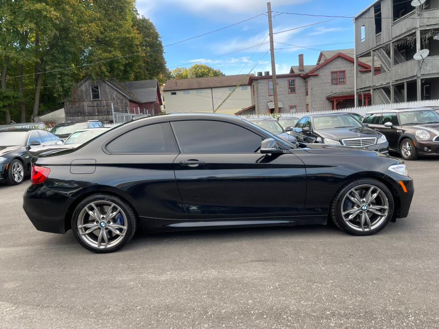 Used BMW 2 Series 2dr Cpe M235i RWD 2016 | House of Cars LLC. Waterbury, Connecticut