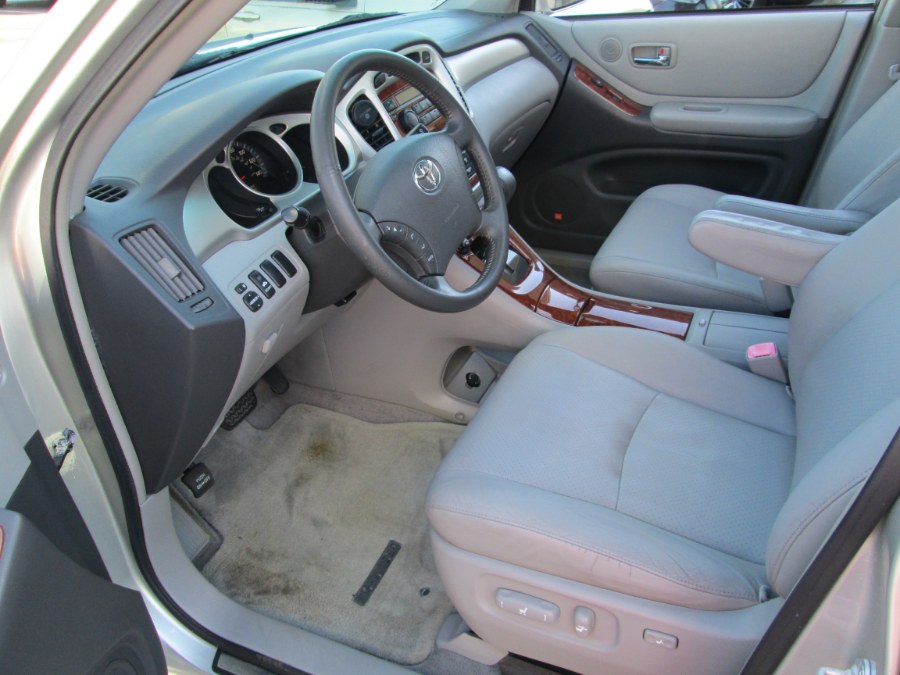 Used Toyota Highlander Hybrid 4WD 4dr Limited (Natl) 2007 | Levittown Auto. Levittown, Pennsylvania Used Toyota Highlander Hybrid 4WD 4dr Limited (Natl) 2007 | Levittown Auto. Levittown, Pennsylvania