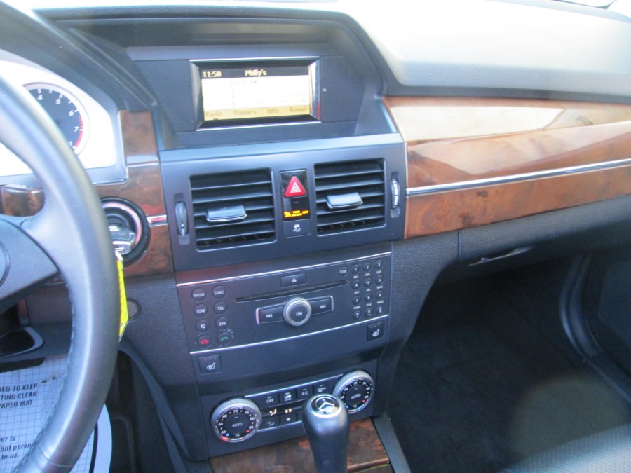 2011 Mercedes-Benz GLK-Class 4MATIC 4dr GLK350, available for sale in Levittown, Pennsylvania | Levittown Auto. Levittown, Pennsylvania 2011 Mercedes-Benz GLK-Class 4MATIC 4dr GLK350, available for sale in Levittown, Pennsylvania | Levittown Auto. Levittown, Pennsylvania