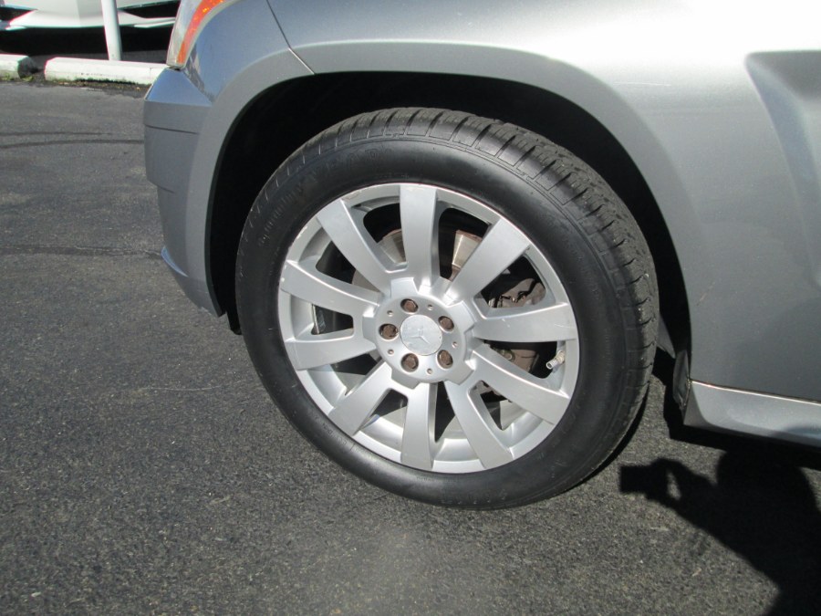 2011 Mercedes-Benz GLK-Class 4MATIC 4dr GLK350, available for sale in Levittown, Pennsylvania | Levittown Auto. Levittown, Pennsylvania 2011 Mercedes-Benz GLK-Class 4MATIC 4dr GLK350, available for sale in Levittown, Pennsylvania | Levittown Auto. Levittown, Pennsylvania