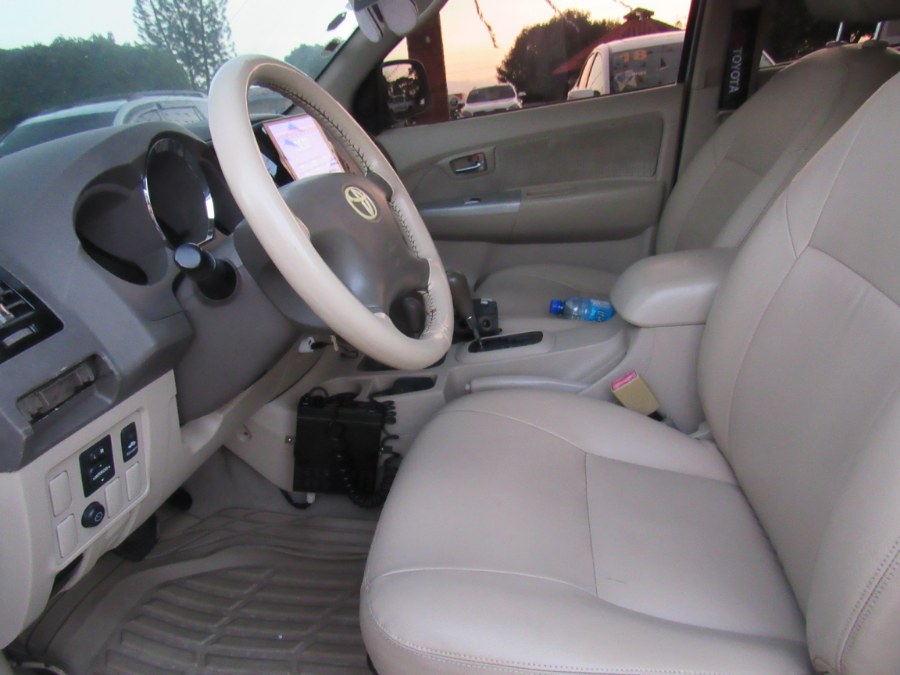 2008 Toyota FORTUNER SRV 4WD 4WD, available for sale in San Francisco de Macoris Rd, Dominican Republic | Hilario Auto Import. San Francisco de Macoris Rd, Dominican Republic 2008 Toyota FORTUNER SRV 4WD 4WD, available for sale in San Francisco de Macoris Rd, Dominican Republic | Hilario Auto Import. San Francisco de Macoris Rd, Dominican Republic