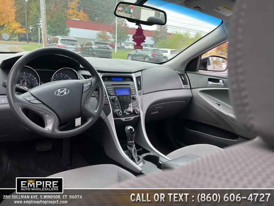 Used Hyundai Sonata 4dr Sdn 2.4L Auto GLS PZEV 2013 | Empire Auto Wholesalers. S.Windsor, Connecticut Used Hyundai Sonata 4dr Sdn 2.4L Auto GLS PZEV 2013 | Empire Auto Wholesalers. S.Windsor, Connecticut