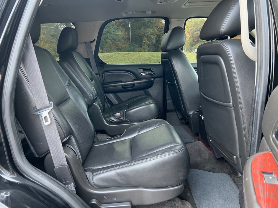 Used Cadillac Escalade AWD 4dr Luxury 2012 | Marsh Auto Sales LLC. Ortonville, Michigan Used Cadillac Escalade AWD 4dr Luxury 2012 | Marsh Auto Sales LLC. Ortonville, Michigan
