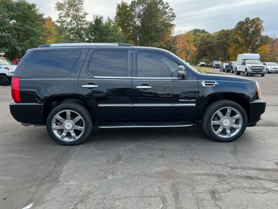 Used Cadillac Escalade AWD 4dr Luxury 2012 | Marsh Auto Sales LLC. Ortonville, Michigan Used Cadillac Escalade AWD 4dr Luxury 2012 | Marsh Auto Sales LLC. Ortonville, Michigan