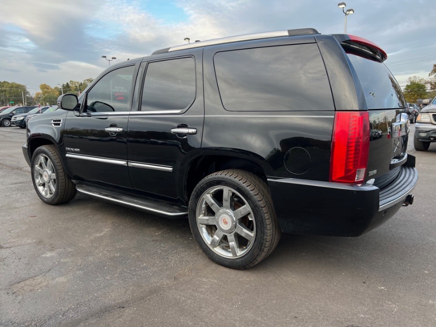 Used Cadillac Escalade AWD 4dr Luxury 2012 | Marsh Auto Sales LLC. Ortonville, Michigan Used Cadillac Escalade AWD 4dr Luxury 2012 | Marsh Auto Sales LLC. Ortonville, Michigan