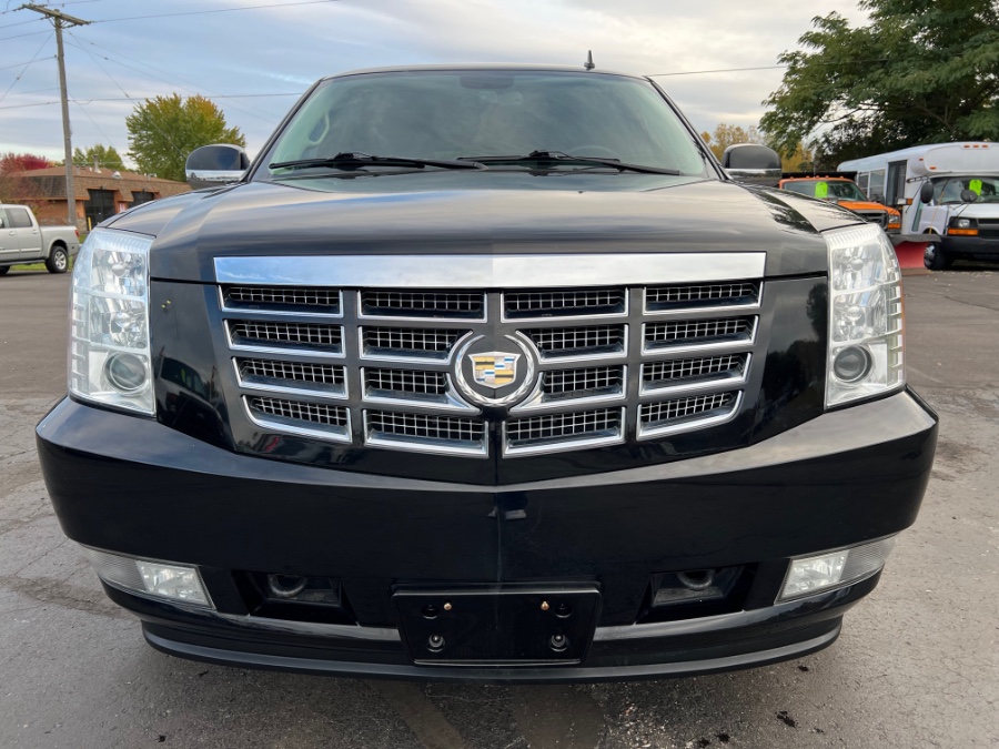 Used Cadillac Escalade AWD 4dr Luxury 2012 | Marsh Auto Sales LLC. Ortonville, Michigan Used Cadillac Escalade AWD 4dr Luxury 2012 | Marsh Auto Sales LLC. Ortonville, Michigan
