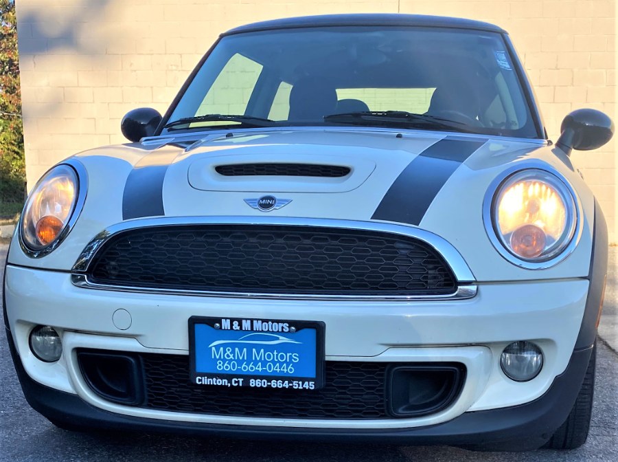 Used MINI Cooper Hardtop 2dr Cpe S 2011 | M&M Motors International. Clinton, Connecticut Used MINI Cooper Hardtop 2dr Cpe S 2011 | M&M Motors International. Clinton, Connecticut