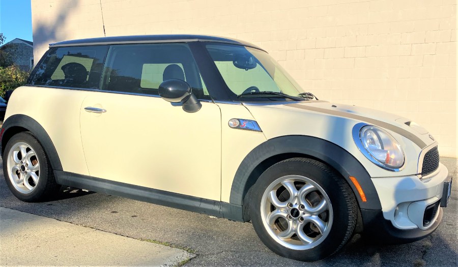 Used MINI Cooper Hardtop 2dr Cpe S 2011 | M&M Motors International. Clinton, Connecticut Used MINI Cooper Hardtop 2dr Cpe S 2011 | M&M Motors International. Clinton, Connecticut
