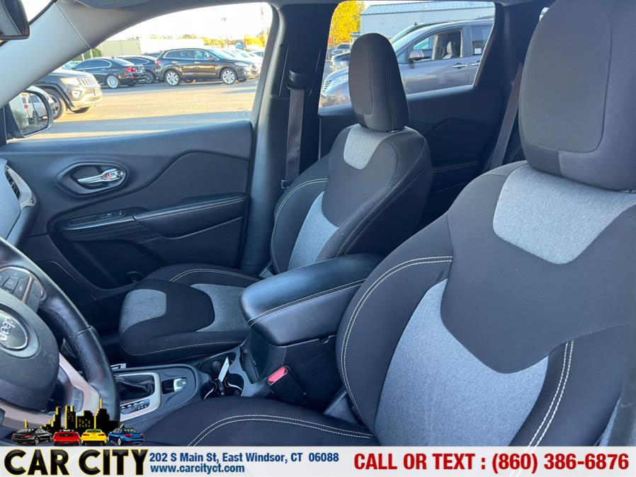 Used Jeep Cherokee 4WD 4dr Latitude 2014 | Car City LLC. East Windsor, Connecticut Used Jeep Cherokee 4WD 4dr Latitude 2014 | Car City LLC. East Windsor, Connecticut
