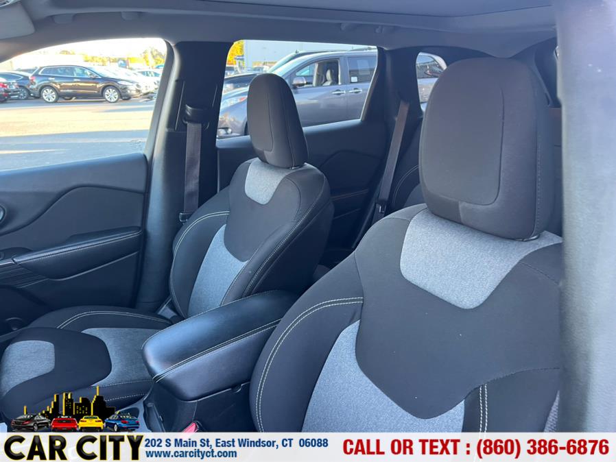 Used Jeep Cherokee 4WD 4dr Latitude 2014 | Car City LLC. East Windsor, Connecticut Used Jeep Cherokee 4WD 4dr Latitude 2014 | Car City LLC. East Windsor, Connecticut