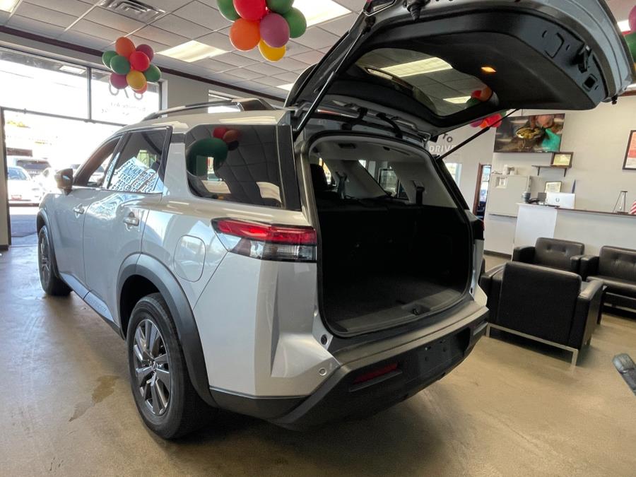 2022 Nissan Pathfinder SV 4WD, available for sale in Inwood, New York | 5 Towns Drive. Inwood, New York 2022 Nissan Pathfinder SV 4WD, available for sale in Inwood, New York | 5 Towns Drive. Inwood, New York