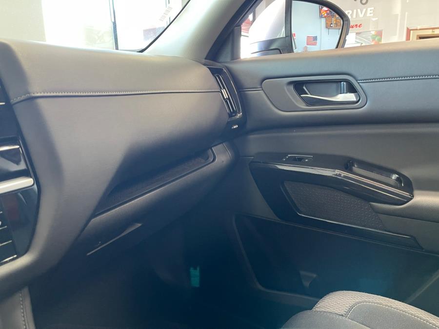 2022 Nissan Pathfinder SV 4WD, available for sale in Inwood, New York | 5 Towns Drive. Inwood, New York 2022 Nissan Pathfinder SV 4WD, available for sale in Inwood, New York | 5 Towns Drive. Inwood, New York