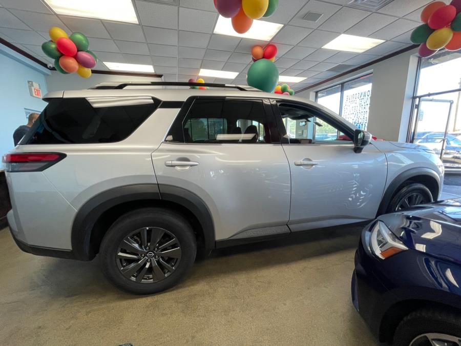 2022 Nissan Pathfinder SV 4WD, available for sale in Inwood, New York | 5 Towns Drive. Inwood, New York 2022 Nissan Pathfinder SV 4WD, available for sale in Inwood, New York | 5 Towns Drive. Inwood, New York