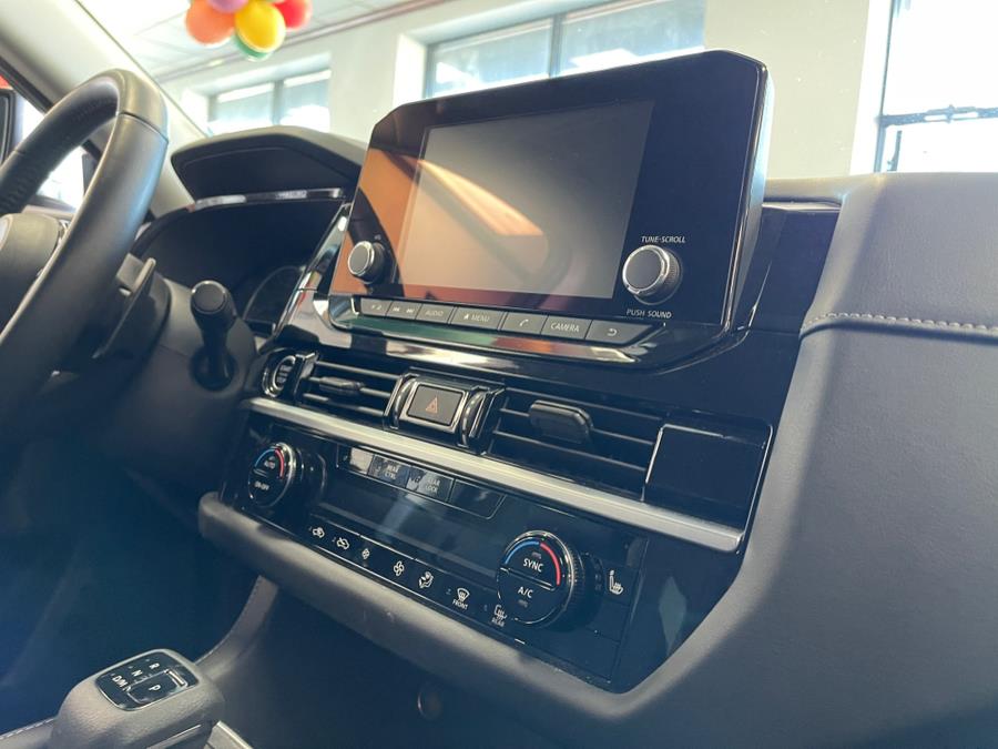 2022 Nissan Pathfinder SV 4WD, available for sale in Inwood, New York | 5 Towns Drive. Inwood, New York 2022 Nissan Pathfinder SV 4WD, available for sale in Inwood, New York | 5 Towns Drive. Inwood, New York