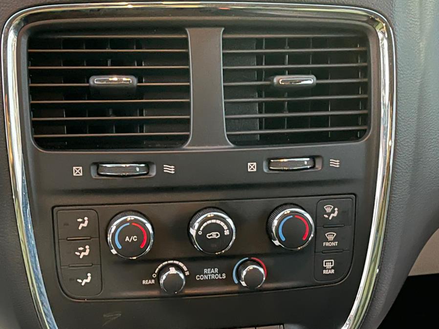 2017 Dodge Grand Caravan SE Wagon, available for sale in Irvington, New Jersey | Elis Motors Corp. Irvington, New Jersey 2017 Dodge Grand Caravan SE Wagon, available for sale in Irvington, New Jersey | Elis Motors Corp. Irvington, New Jersey