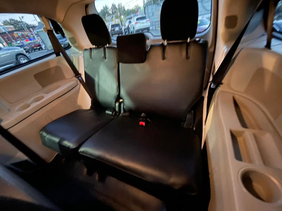 2017 Dodge Grand Caravan SE Wagon, available for sale in Irvington, New Jersey | Elis Motors Corp. Irvington, New Jersey 2017 Dodge Grand Caravan SE Wagon, available for sale in Irvington, New Jersey | Elis Motors Corp. Irvington, New Jersey