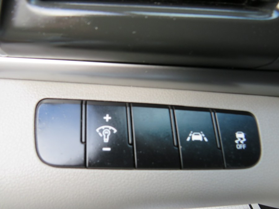 2020 Hyundai Elantra SE, available for sale in Middle Village, New York | Road Masters II INC. Middle Village, New York 2020 Hyundai Elantra SE, available for sale in Middle Village, New York | Road Masters II INC. Middle Village, New York