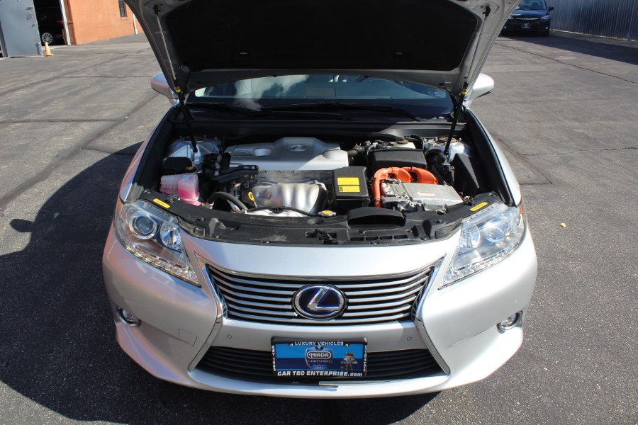 2014 Lexus ES 300h 4dr Sdn Hybrid, available for sale in Deer Park, New York | Car Tec Enterprise Leasing & Sales LLC. Deer Park, New York 2014 Lexus ES 300h 4dr Sdn Hybrid, available for sale in Deer Park, New York | Car Tec Enterprise Leasing & Sales LLC. Deer Park, New York
