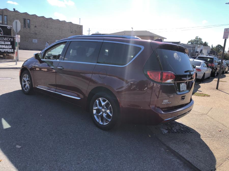 2018 Chrysler Pacifica Limited FWD, available for sale in Franklin Square, New York | Signature Auto Sales. Franklin Square, New York 2018 Chrysler Pacifica Limited FWD, available for sale in Franklin Square, New York | Signature Auto Sales. Franklin Square, New York