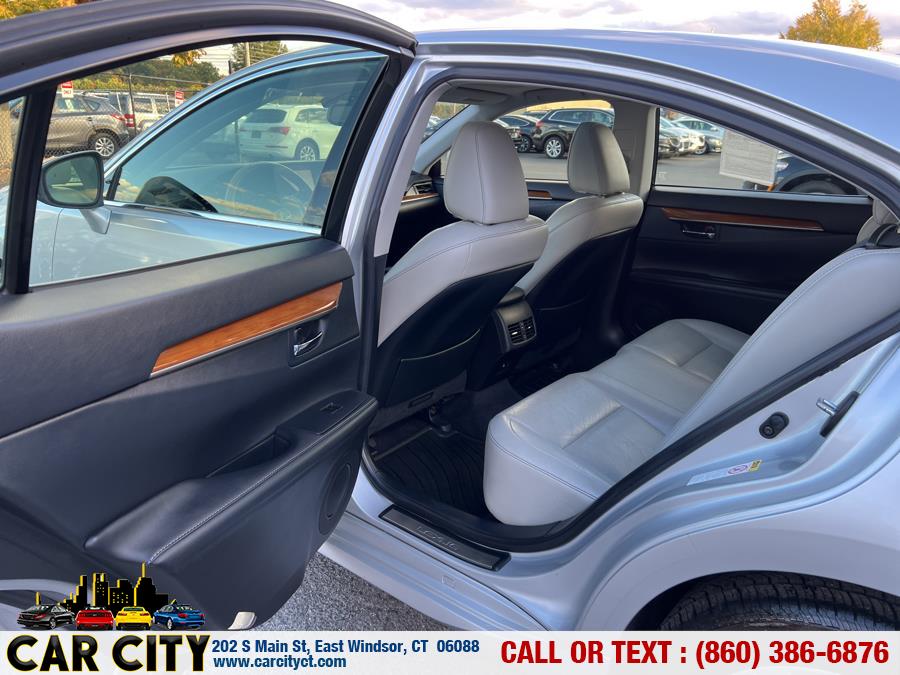 2013 Lexus ES 300h 4dr Sdn Hybrid, available for sale in East Windsor, Connecticut | Car City LLC. East Windsor, Connecticut 2013 Lexus ES 300h 4dr Sdn Hybrid, available for sale in East Windsor, Connecticut | Car City LLC. East Windsor, Connecticut