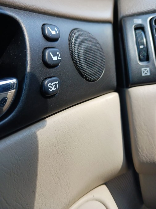 Used Lexus ES 300 4dr Sdn 2003 | Payless Auto Sale. South Hadley, Massachusetts Used Lexus ES 300 4dr Sdn 2003 | Payless Auto Sale. South Hadley, Massachusetts