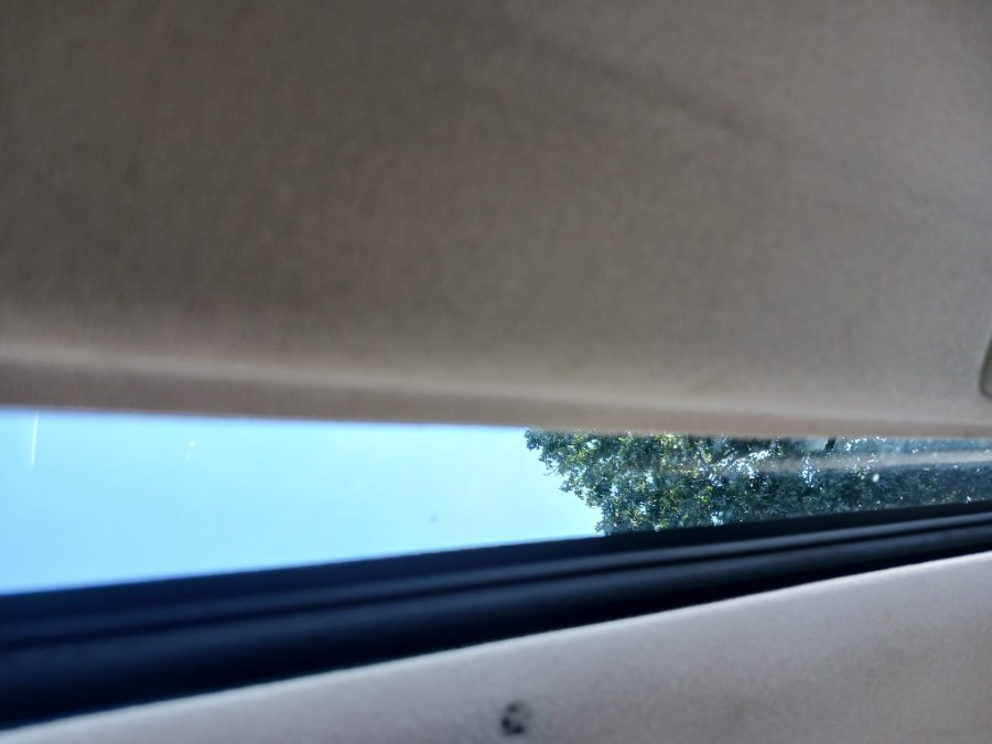 Used Lexus ES 300 4dr Sdn 2003 | Payless Auto Sale. South Hadley, Massachusetts Used Lexus ES 300 4dr Sdn 2003 | Payless Auto Sale. South Hadley, Massachusetts