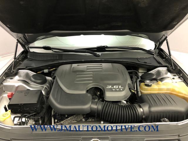 2014 Chrysler 300 4dr Sdn 300S AWD, available for sale in Naugatuck, Connecticut | J&M Automotive Sls&Svc LLC. Naugatuck, Connecticut 2014 Chrysler 300 4dr Sdn 300S AWD, available for sale in Naugatuck, Connecticut | J&M Automotive Sls&Svc LLC. Naugatuck, Connecticut