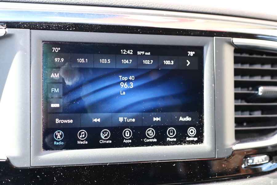 2020 Chrysler Pacifica Touring L FWD, available for sale in Jamaica, New York | Hillside Auto Mall Inc.. Jamaica, New York 2020 Chrysler Pacifica Touring L FWD, available for sale in Jamaica, New York | Hillside Auto Mall Inc.. Jamaica, New York