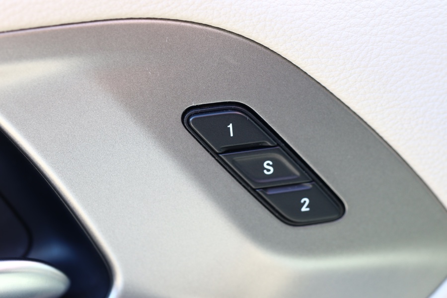 2020 Chrysler Pacifica Touring L FWD, available for sale in Jamaica, New York | Hillside Auto Mall Inc.. Jamaica, New York 2020 Chrysler Pacifica Touring L FWD, available for sale in Jamaica, New York | Hillside Auto Mall Inc.. Jamaica, New York
