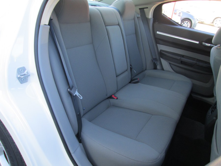 2010 Dodge Charger 4dr Sdn SXT RWD, available for sale in Levittown, Pennsylvania | Levittown Auto. Levittown, Pennsylvania 2010 Dodge Charger 4dr Sdn SXT RWD, available for sale in Levittown, Pennsylvania | Levittown Auto. Levittown, Pennsylvania