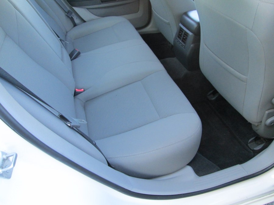 2010 Dodge Charger 4dr Sdn SXT RWD, available for sale in Levittown, Pennsylvania | Levittown Auto. Levittown, Pennsylvania 2010 Dodge Charger 4dr Sdn SXT RWD, available for sale in Levittown, Pennsylvania | Levittown Auto. Levittown, Pennsylvania