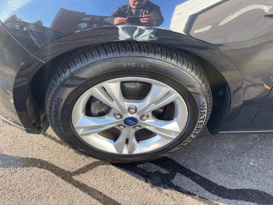 2014 Ford Focus 5dr HB SE, available for sale in Hartford, Connecticut | Lex Autos LLC. Hartford, Connecticut 2014 Ford Focus 5dr HB SE, available for sale in Hartford, Connecticut | Lex Autos LLC. Hartford, Connecticut